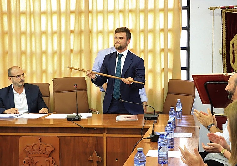 El juzgado anula la elección a dedo del jefe sustituto de Policía Local en Jerez de los Caballeros